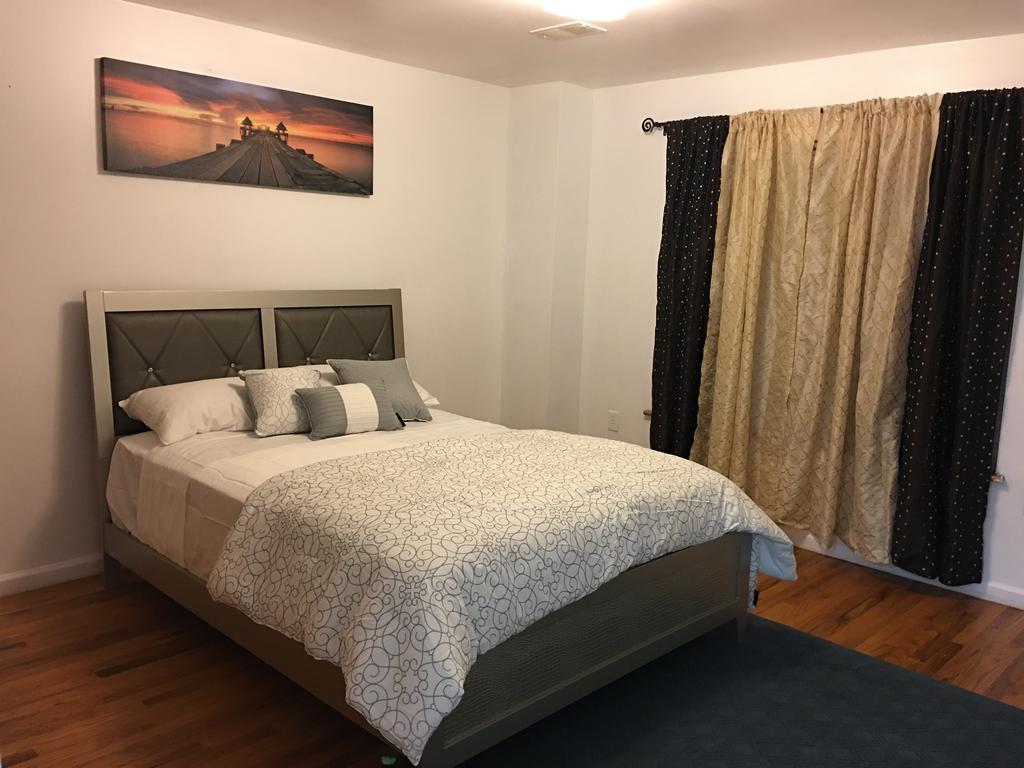Mojoy Homesuites At Runyon Newark Exterior foto
